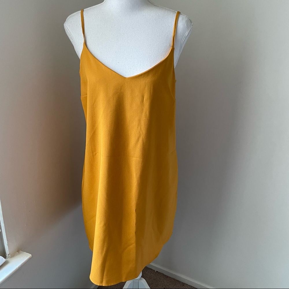 M Brand Mustard Yellow Sleeveless V-Neck Shift Dress Women’s Size 6